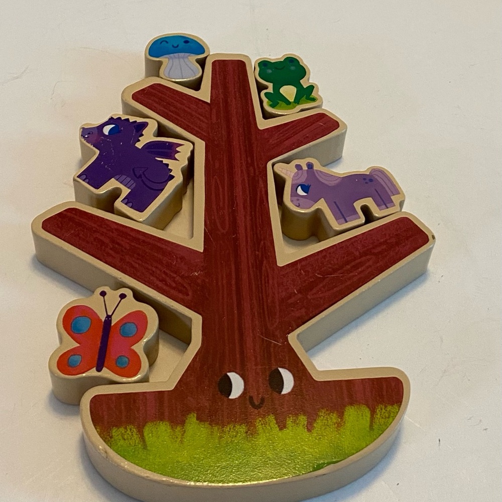 We Veel Wooden Tree & Animals  Balance & Motor Skills Development Gentle Used.